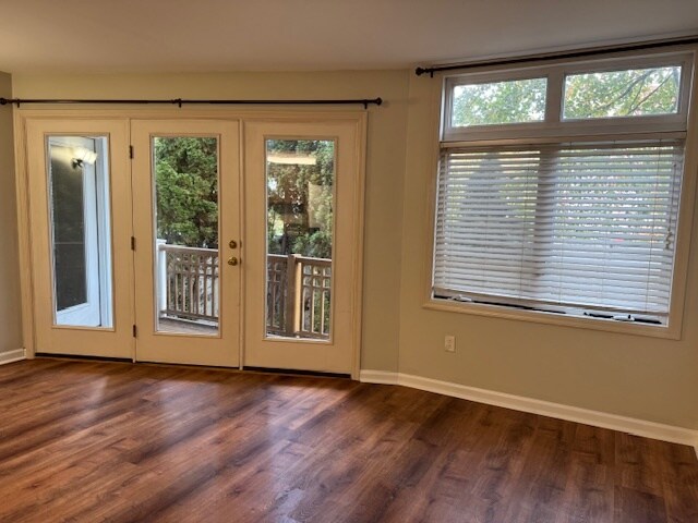 Building Photo - 3250 Fairfield Ave