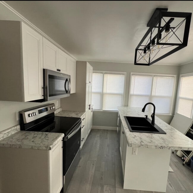 Building Photo - 3835 S 17th St