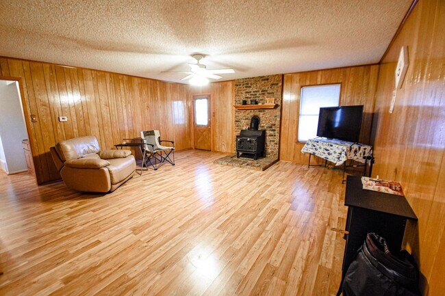Building Photo - 522 Moonlight Trl