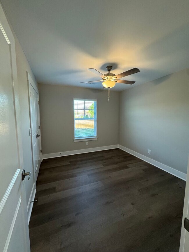 Building Photo - 135 Brawley Villas Pl