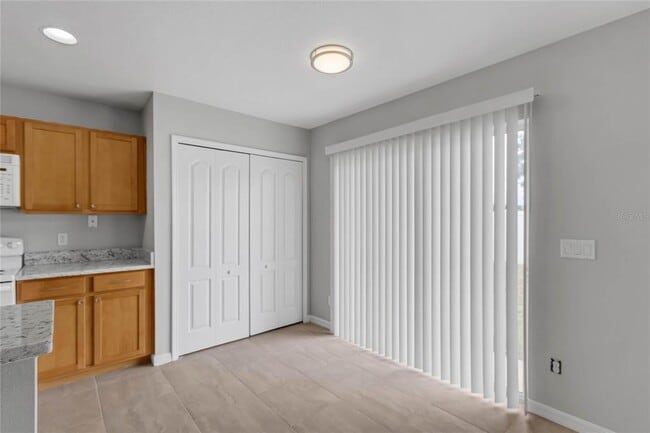 Building Photo - 2040 Portcastle Cir