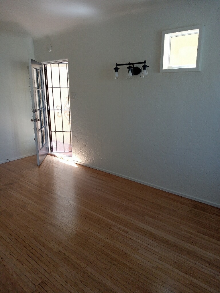 Living Room - 5112 E First St