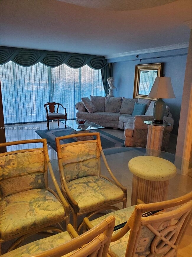 Building Photo - 5757 Collins Ave