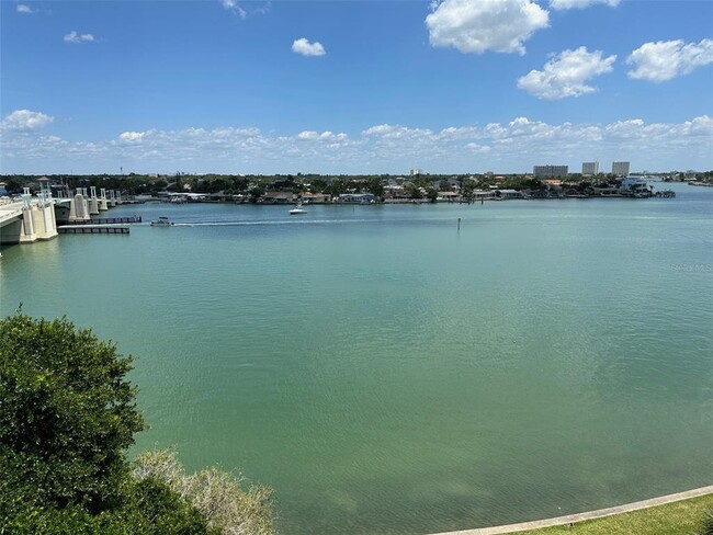 Building Photo - 500 Treasure Island Causeway