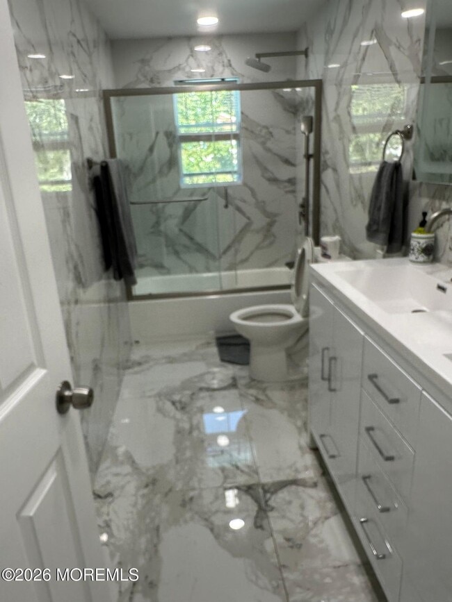 Building Photo - 507 Elizabeth St