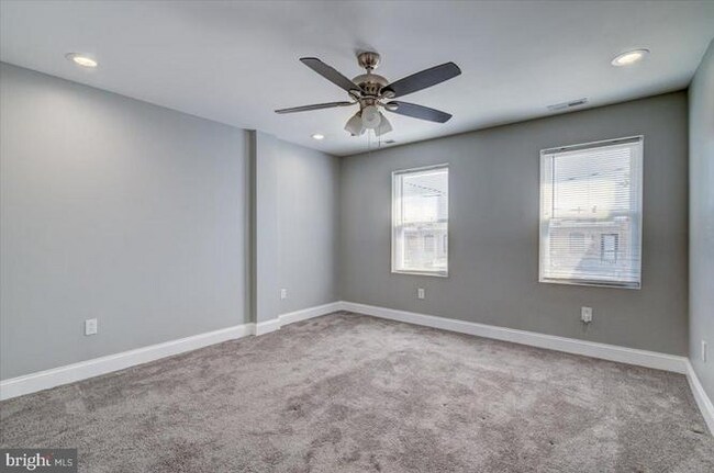 Building Photo - 815 N Collington Ave