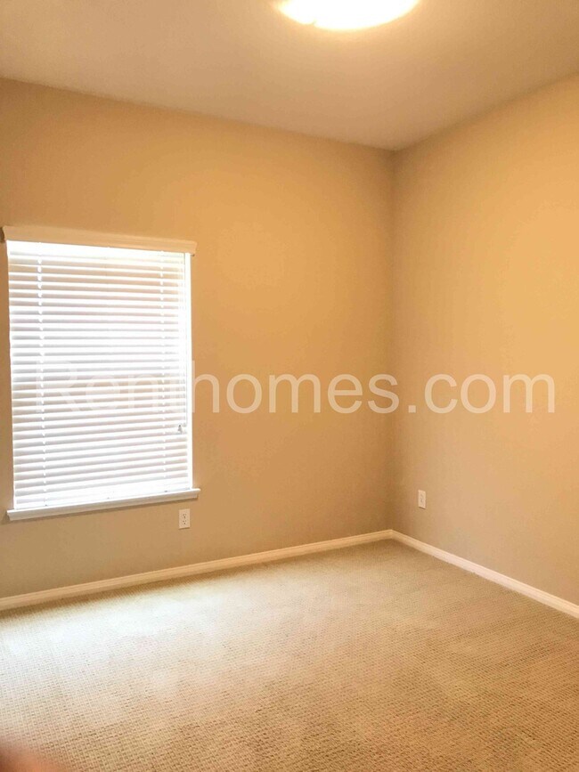 Building Photo - 11665 Miro Cir