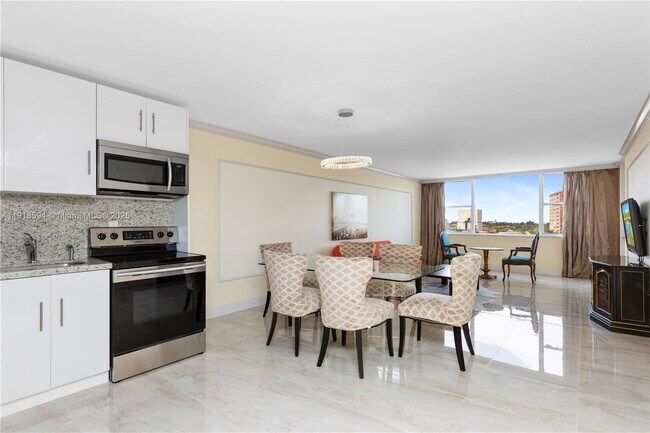 Building Photo - 3180 S Ocean Dr