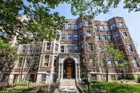 Building Photo - 394 Riverway