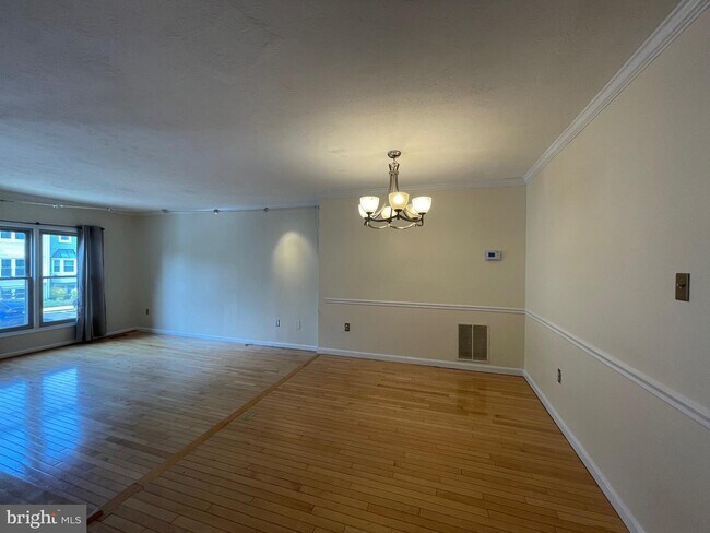 Building Photo - 857 Flagler Dr