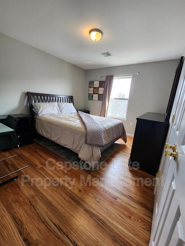 Building Photo - 255 - 257 NJ Railroad Ave #2