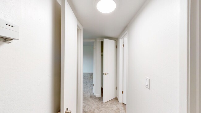 Building Photo - 402 Alameda del Prado