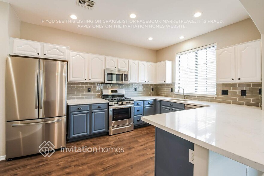 Building Photo - 2370 W Sleepy Ranch Rd