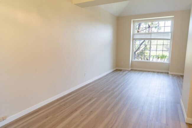 Building Photo - 4Bd/3.5Ba Mill Creek House