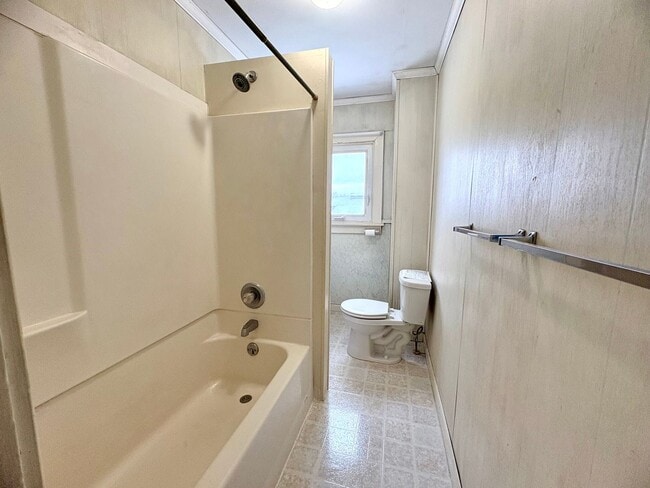 Building Photo - 3 Bedroom 1.5 Bathroom in Elizabethtown!