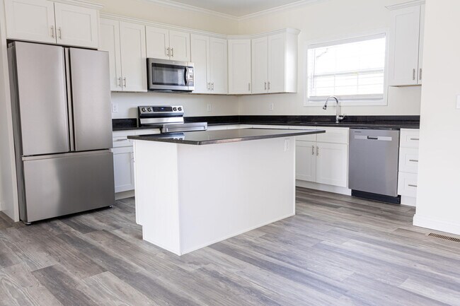 Building Photo - 3013 Silver Charm Ct
