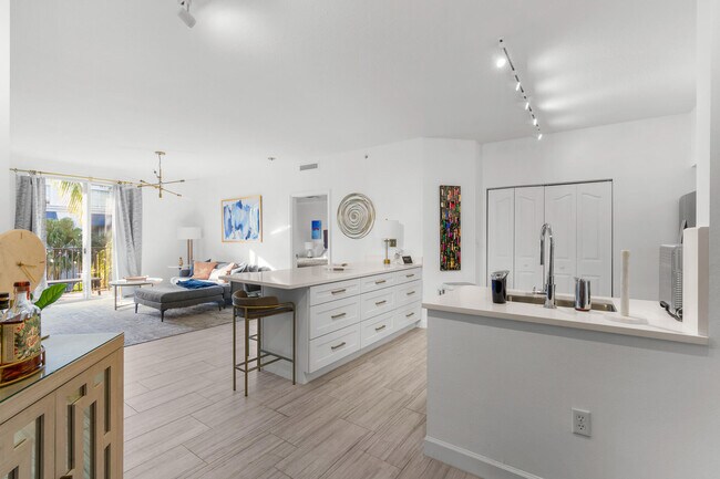 Building Photo - 255 NE 3rd Ave