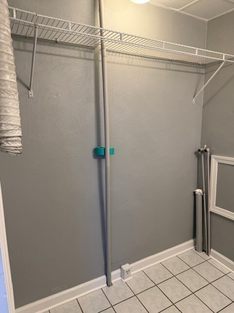 laundry hookups - 435 Westminster Ave