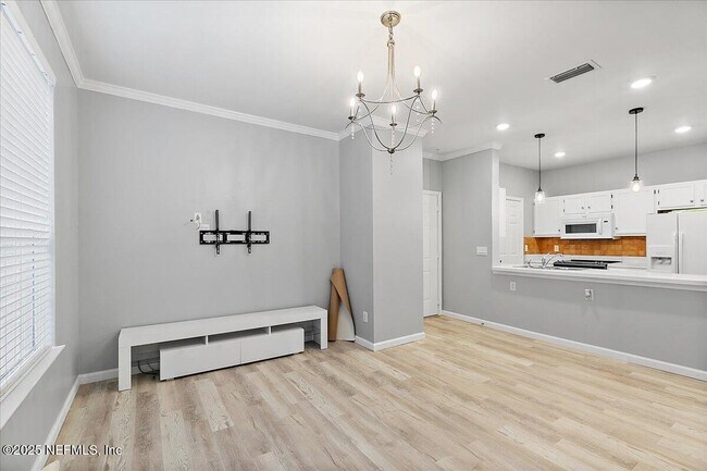 Building Photo - 160 Veracruz Dr