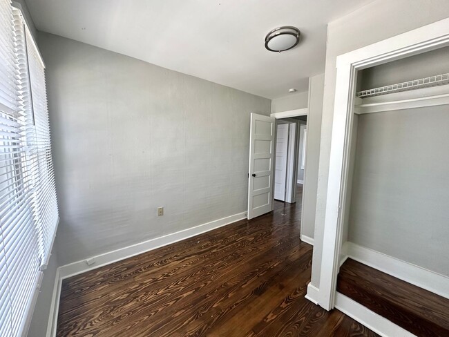 Building Photo - COMING FRIDAY!!!  Renovation Complete!   N...