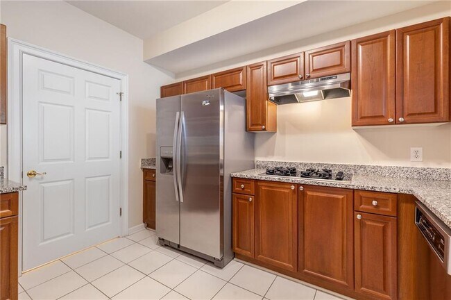 Building Photo - 3275 Lenox Rd NE