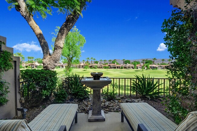 Building Photo - 440 Desert Holly Dr