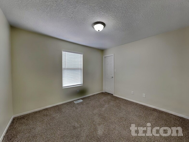 Building Photo - 3101 Cochiti St NE