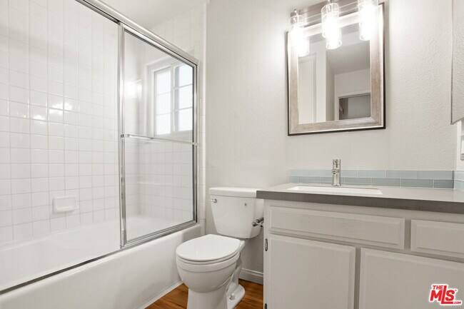 Building Photo - 249 Alpine St