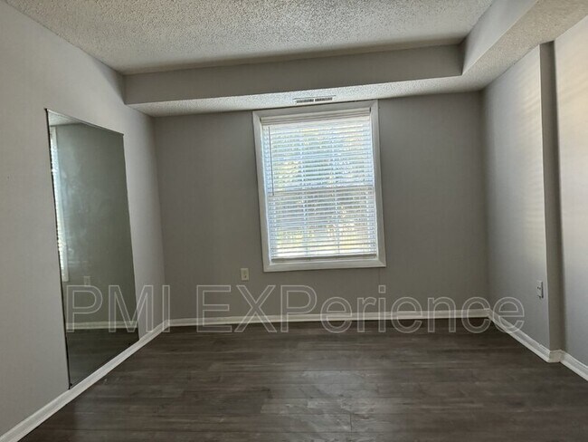 Building Photo - 3815 Swann Rd