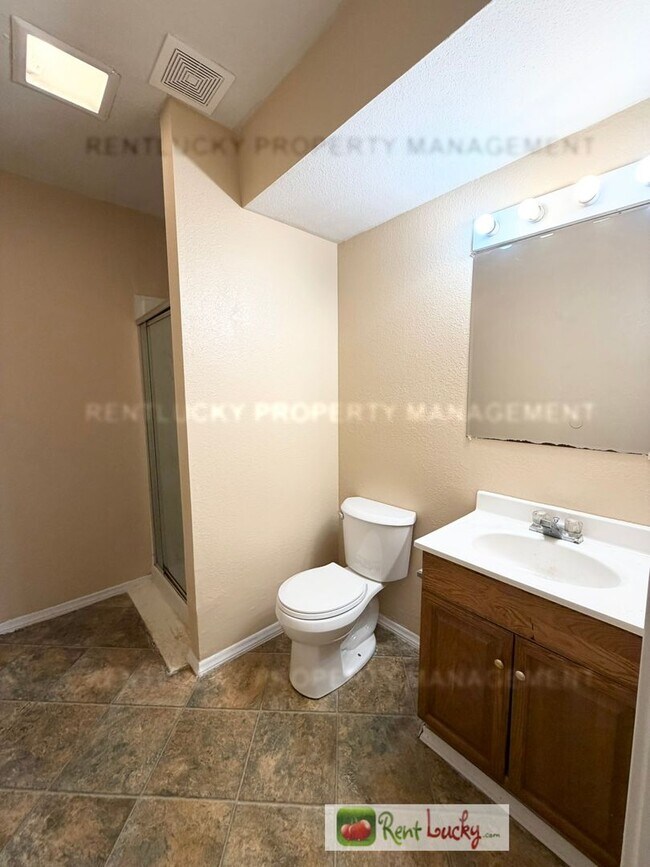 Building Photo - 2516 S 284th St