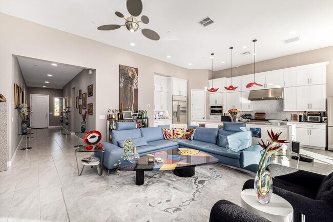 Building Photo - 7611 E Camino Vivaz