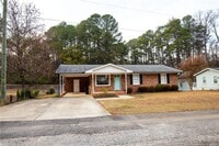 Building Photo - 3858 Red Oak Dr