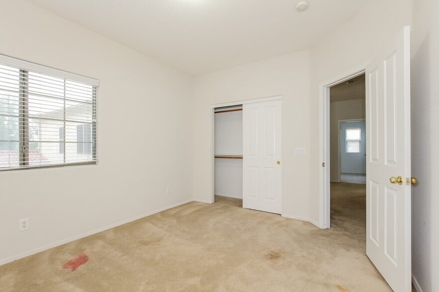 Building Photo - 15311 N 159th Dr