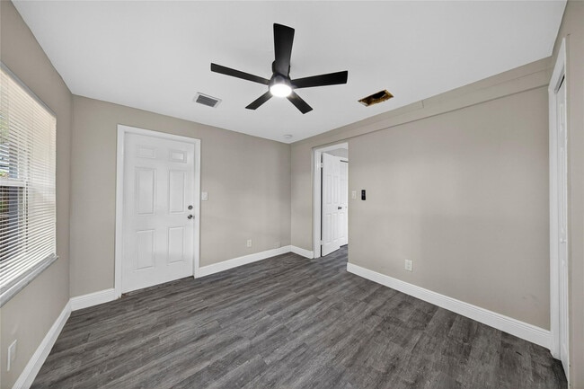 Building Photo - 500 E Broward Blvd