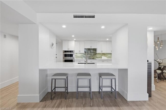Building Photo - 5601 Turtle Bay Dr