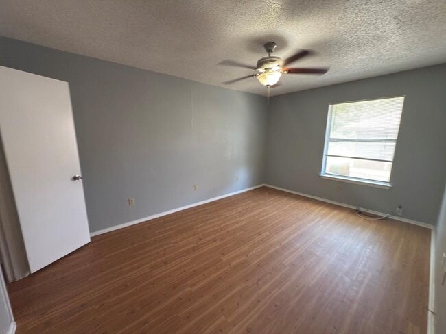 Building Photo - 1312 Southport Dr