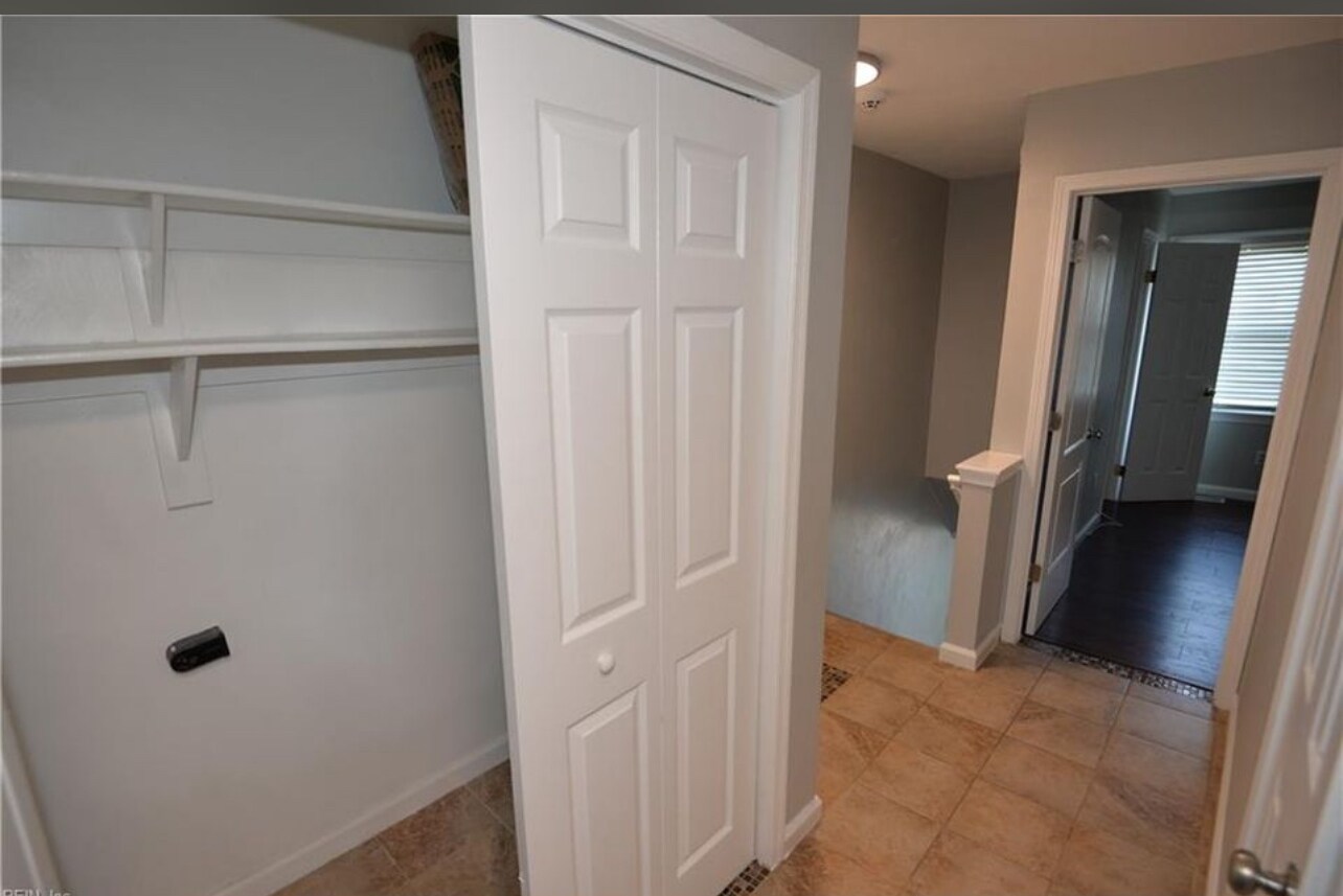 Building Photo - 4502 Marlwood Way