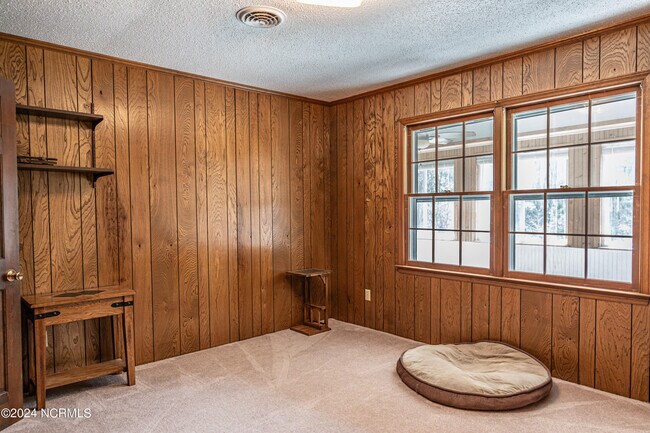 Building Photo - 309 Pinecrest Court Rd