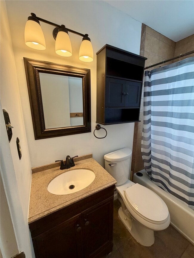 Building Photo - 317 Thomas Ave