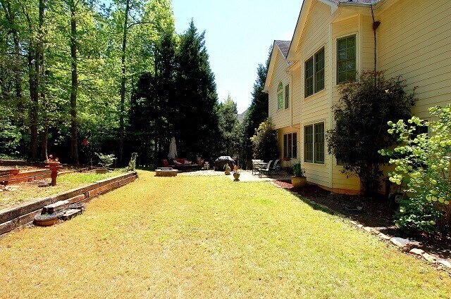 Building Photo - 340 Tall Timbers Dr