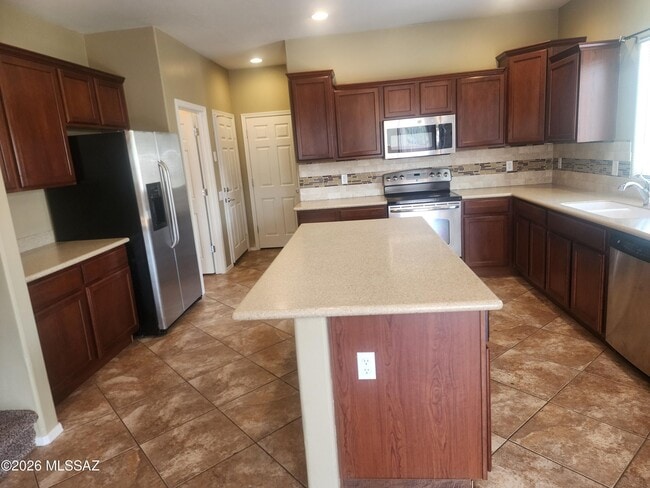 Building Photo - 10615 E Native Rose Trail
