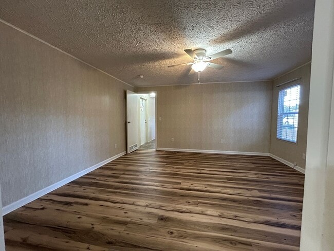 Building Photo - Cozy 2 bedroom in Prime Conway Location