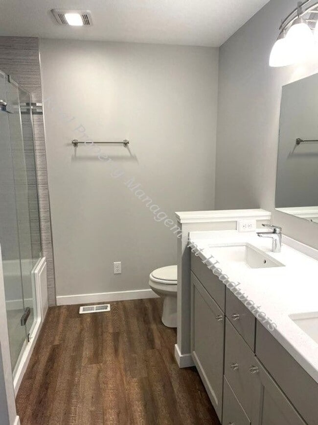 Building Photo - 3 Bedroom 2 Bath House For Rent