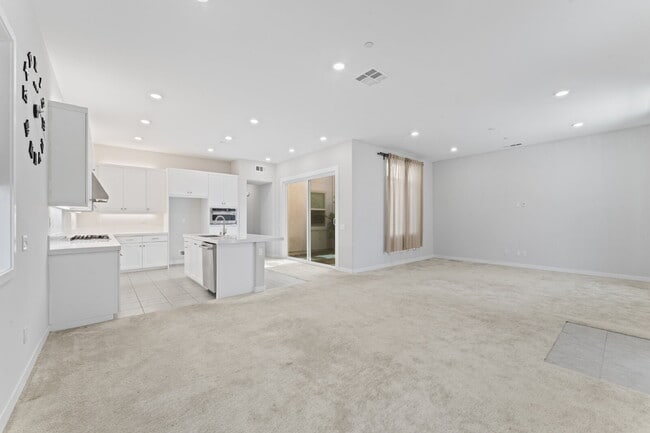 Building Photo - 26912 W Winding Trail Ct
