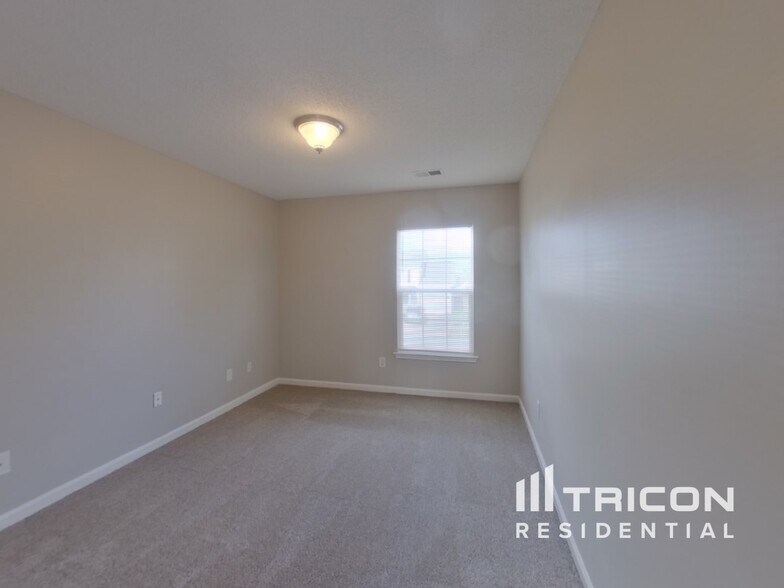 Building Photo - 141 Grafton Ln