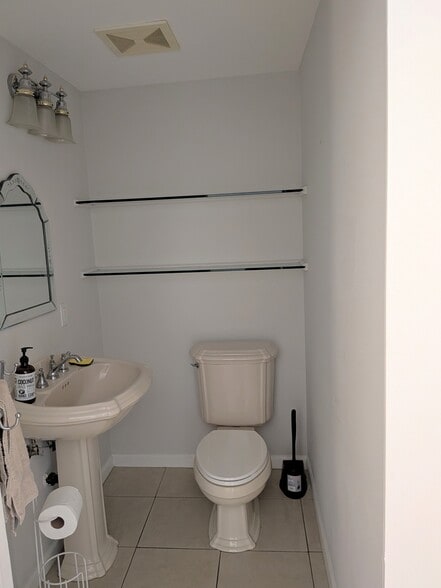 Building Photo - 20143 Baltar St