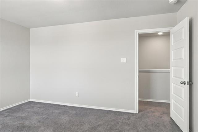 Building Photo - 944 Ravenwood Ln