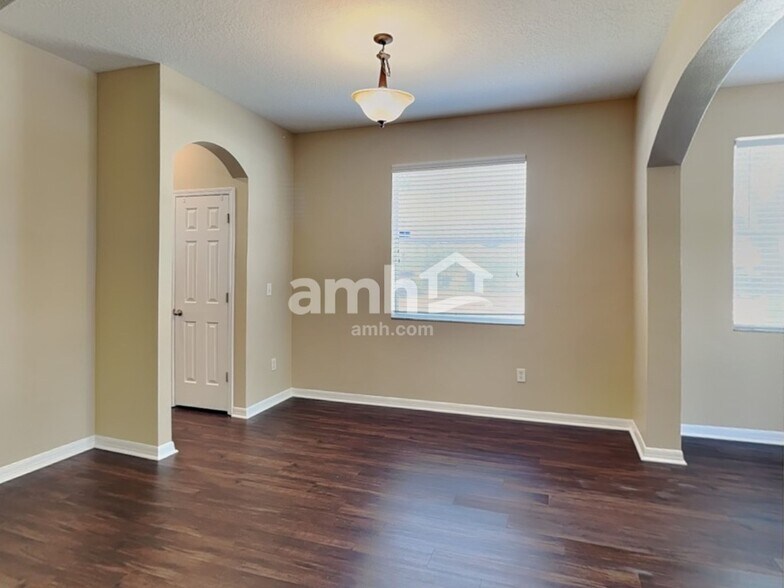 Building Photo - 3124 Shady Lily Ln