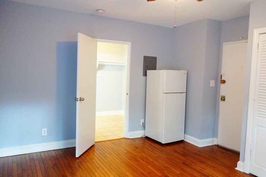 Building Photo - 311 Domer Ave