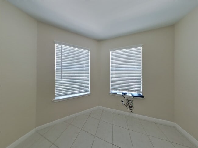 Building Photo - 928 American Monarch Dr